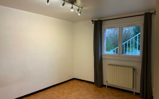 STUDIO 30 M² BOURGOIN JALLIEU